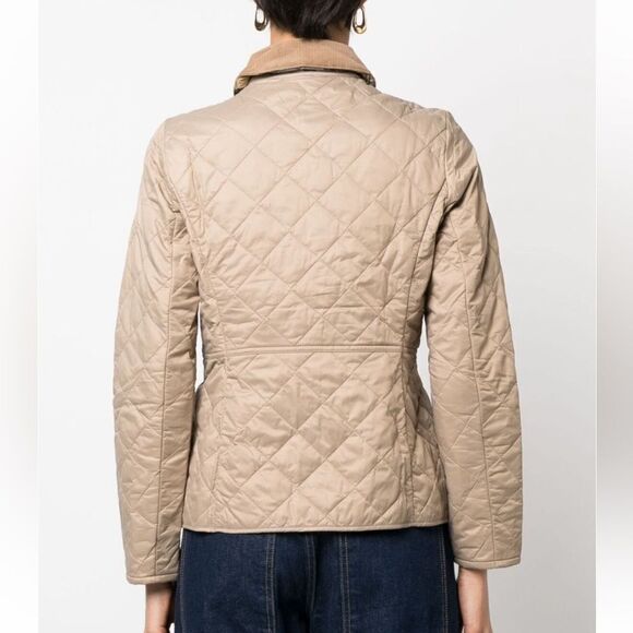 DEVERON QUILTED JACKET IN BEIGE
Size 14 - Picture 10 of 14